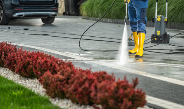 Best Deck Pressure Washing  in Oak Grove, MO